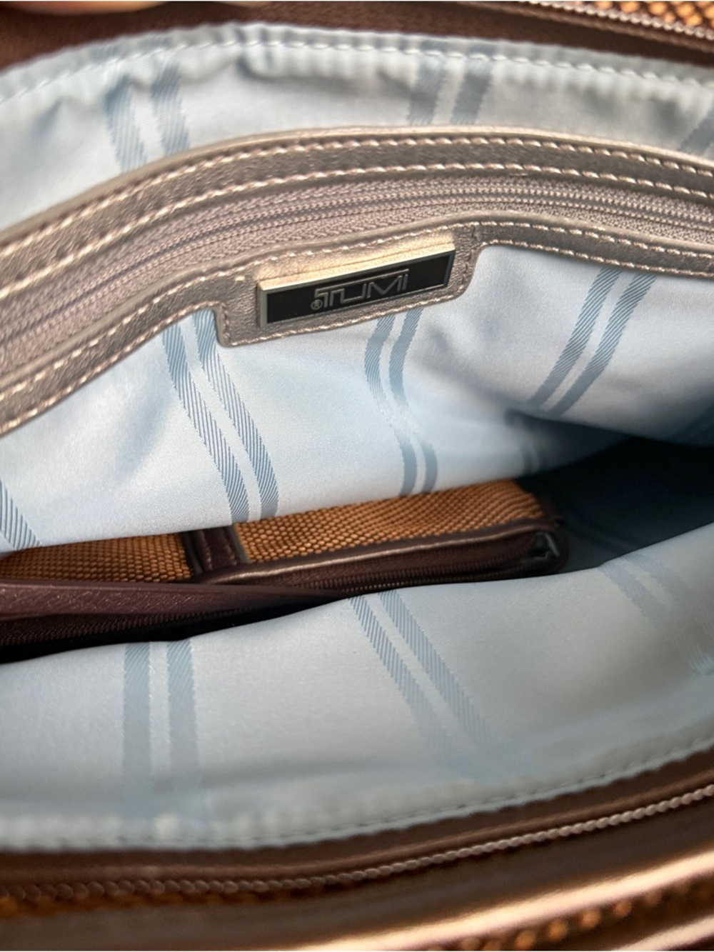 TUMI Executive Travel Commuter Bag w/original removable TUMI accessory pouch - Picture 10 of 16